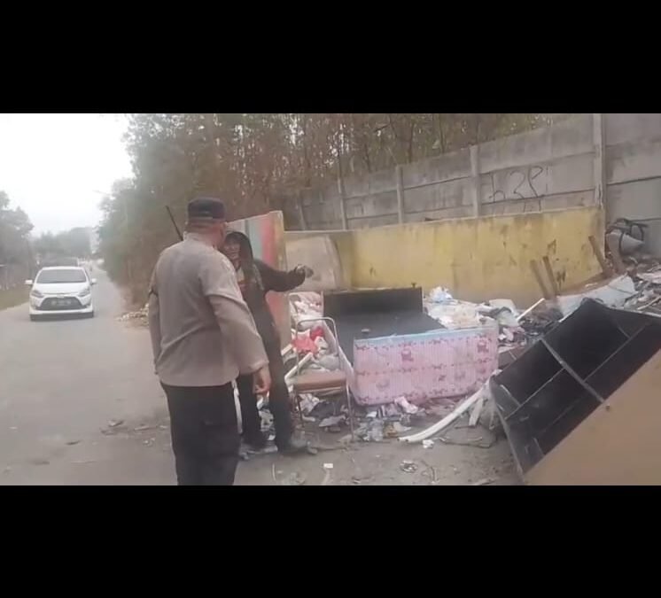 Cegah Kebakaran Hutan dan Lahan, Polsek Sukarami Perkuat Edukasi Kamtibmas di Tengah Masyarakat