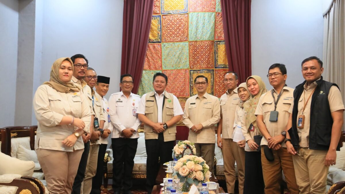 Gubernur Herman Deru saat audiensi program bedah rumah di Sumsel