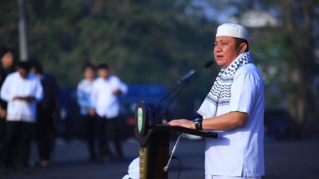Gubernur Herman Deru memimpin Salat Istisqa di Palembang untuk menghadapi Karhutla dan El Nino di Sumsel
