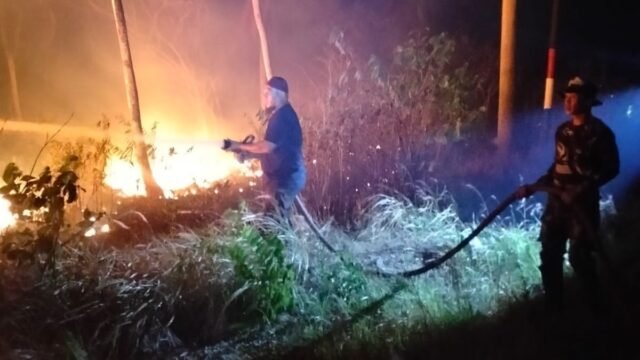 Tim penyuluh gabungan TNI saat sosialisasi Karhutla di wilayah Kodim 0413/Bangka untuk pencegahan kebakaran hutan dan lahan.