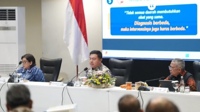 Sekjen Kemendagri Tomsi Tohir menjelaskan strategi identifikasi akar masalah pertumbuhan ekonomi daerah