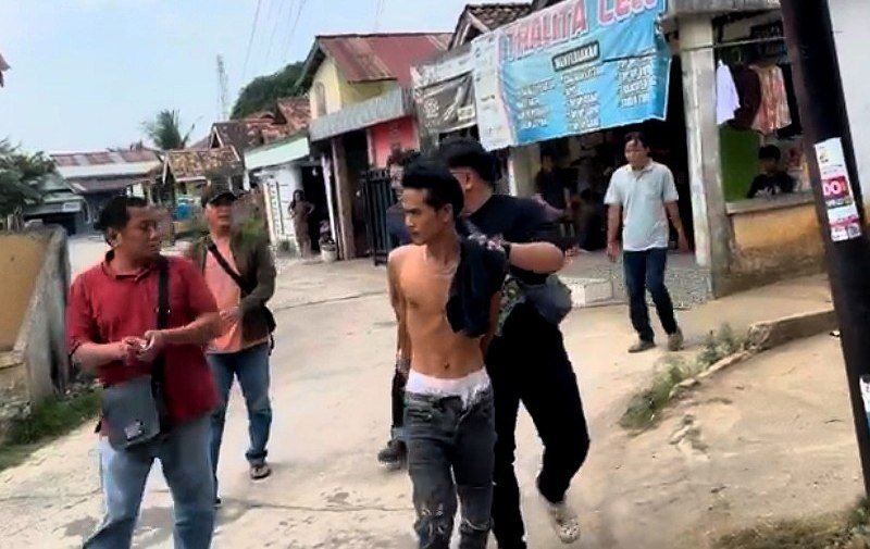 Oji tersangka penggelapan motor ditangkap Unit Ranmor Polrestabes Palembang di Palembang.