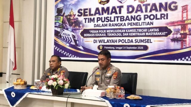 Polda Sumsel dan Puslitbang Polri kaji strategi Kamseltibcarlantas berbasis teknologi di Palembang.