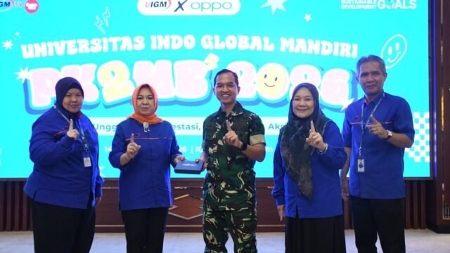 Kasrem 044/Gapo Andi Gus Wulandri sampaikan materi Bela Negara di PKKMB IGM