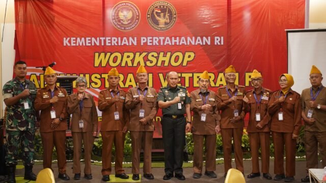 Brigjen TNI Asep Tardiana Wachgi membuka Workshop Administrasi Veteran Kemhan RI di Palembang.