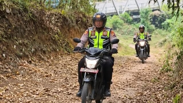 Petugas Polsek Muara Pinang sambangi warga sosialisasikan pencegahan Karhutla di Empat Lawang