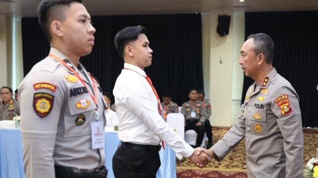Kapolda Sumsel Irjen Pol. Sandi Nugroho memimpin Latpraops Operasi Sikat I Musi 2026 di Palembang