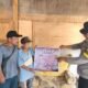 Personel Polsek Simpang saat melakukan mitigasi Karhutla dan sosialisasi larangan membakar lahan di OKU Selatan.
