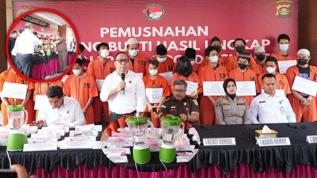 Pemusnahan narkoba oleh Polda Sumsel, termasuk 3,2 kg sabu dan 914 pil ekstasi, di Gedung Presisi Mapolda Sumsel.