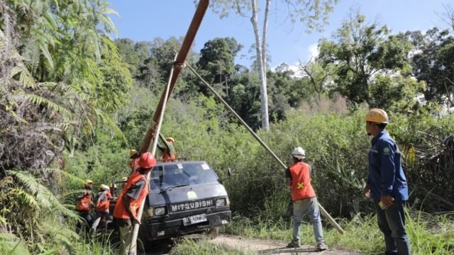 General Manager PLN UID S2JB Diksi Erfani Umar berbicara dalam sosialisasi keselamatan ketenagalistrikan PLN.