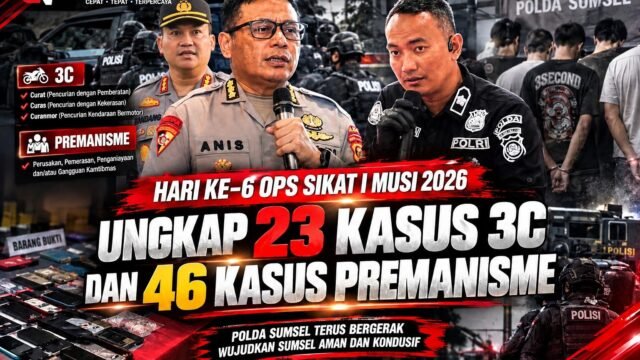 Petugas Polda Sumsel menunjukkan barang bukti hasil pengungkapan 23 kasus 3C dan 46 kasus premanisme dalam Operasi Sikat I Musi 2026.