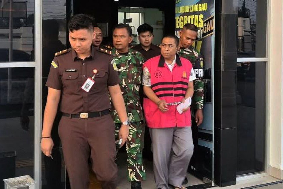 Kepala BKPSDM Muratara Lukman ditahan terkait dugaan pungli kenaikan pangkat ASN