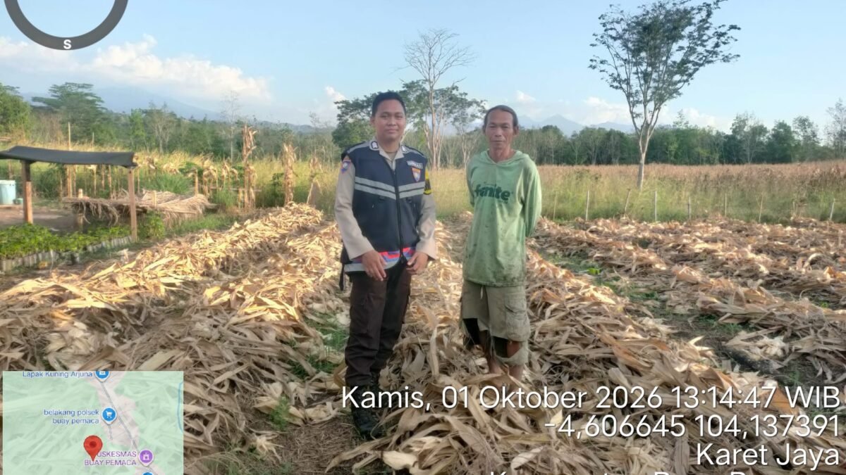 Bhabinkamtibmas Polsek Buay Pemaca Sambangi Petani, Dukung Ketahanan Pangan di Desa Karet Jaya