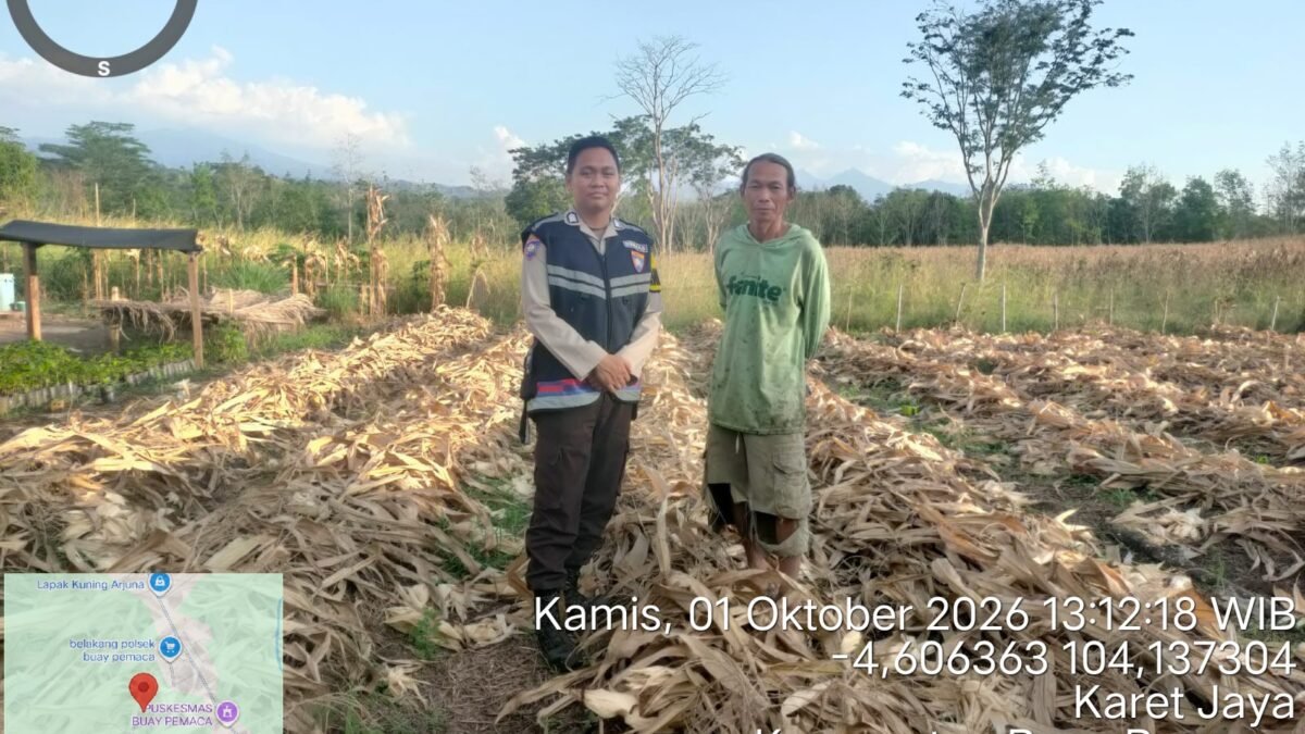 Bhabinkamtibmas Polsek Buay Pemaca Sambangi Petani, Dukung Ketahanan Pangan di Desa Karet Jaya