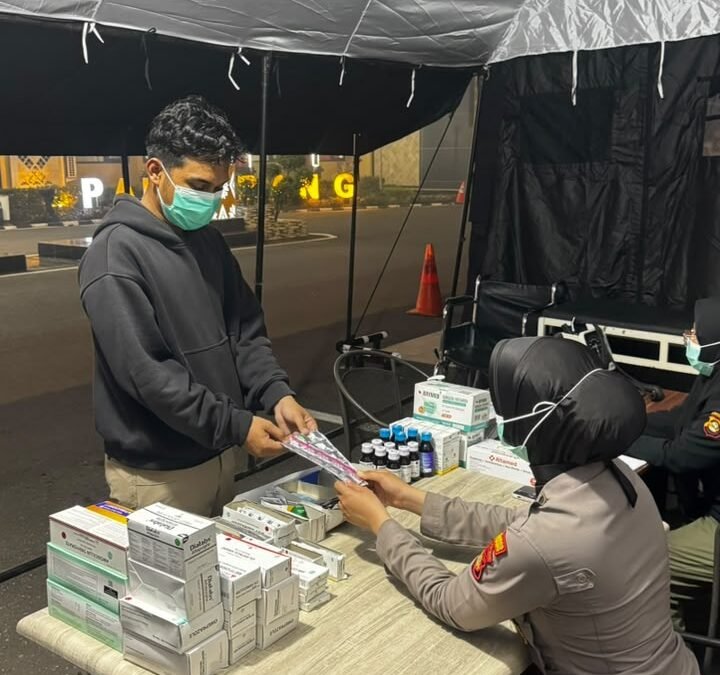 Sinergi Tekan Dampak Polusi: Polrestabes Palembang Siapkan Posko Kesehatan Gratis dan Obat-Obatan ISPA