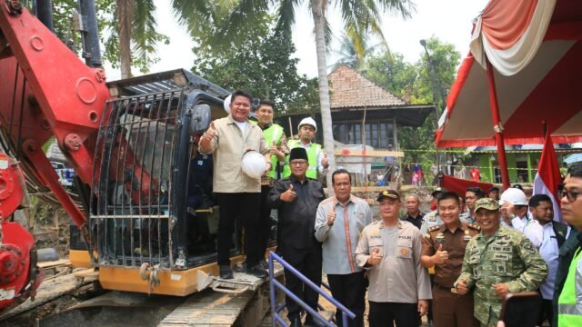 Gubernur Herman Deru saat groundbreaking Jembatan Air Arisan Mendang di Ogan Ilir
