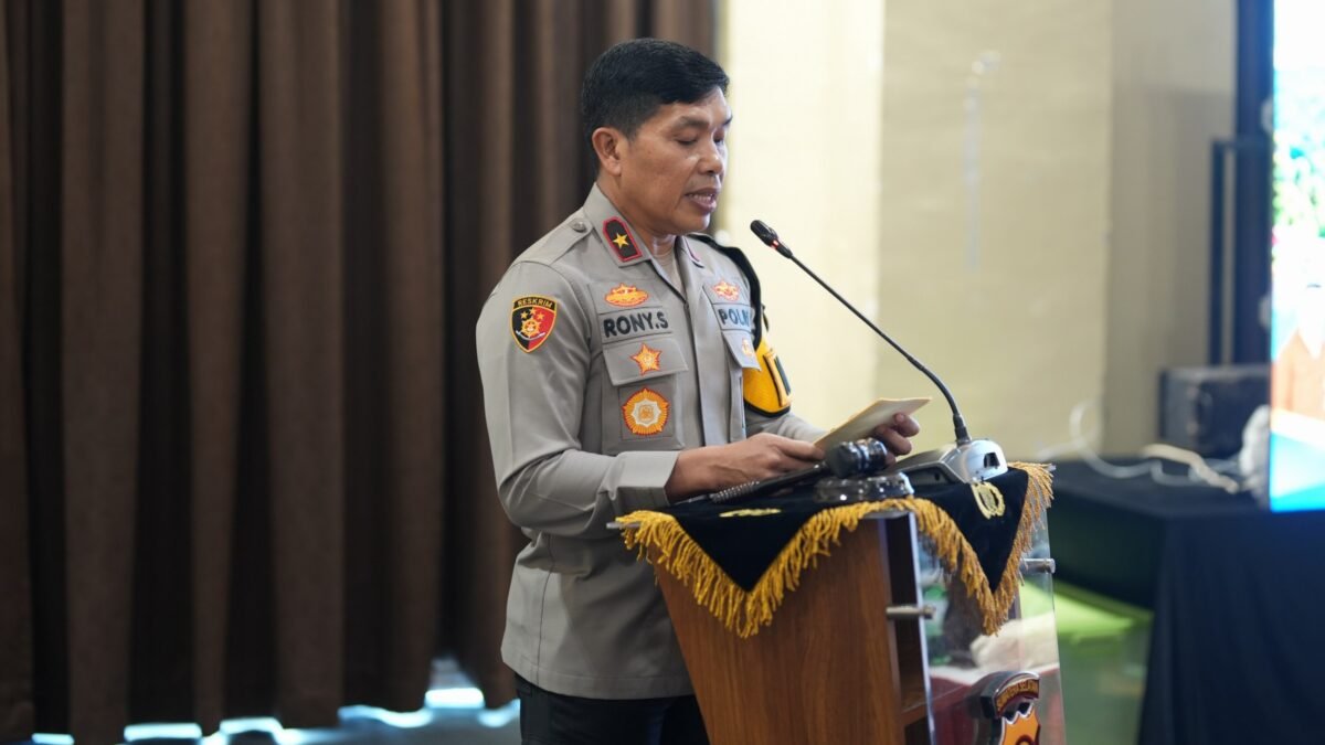 Kapolda Sumsel Irjen Pol Sandi Nugroho dan Brigjen Pol Rony Samtana