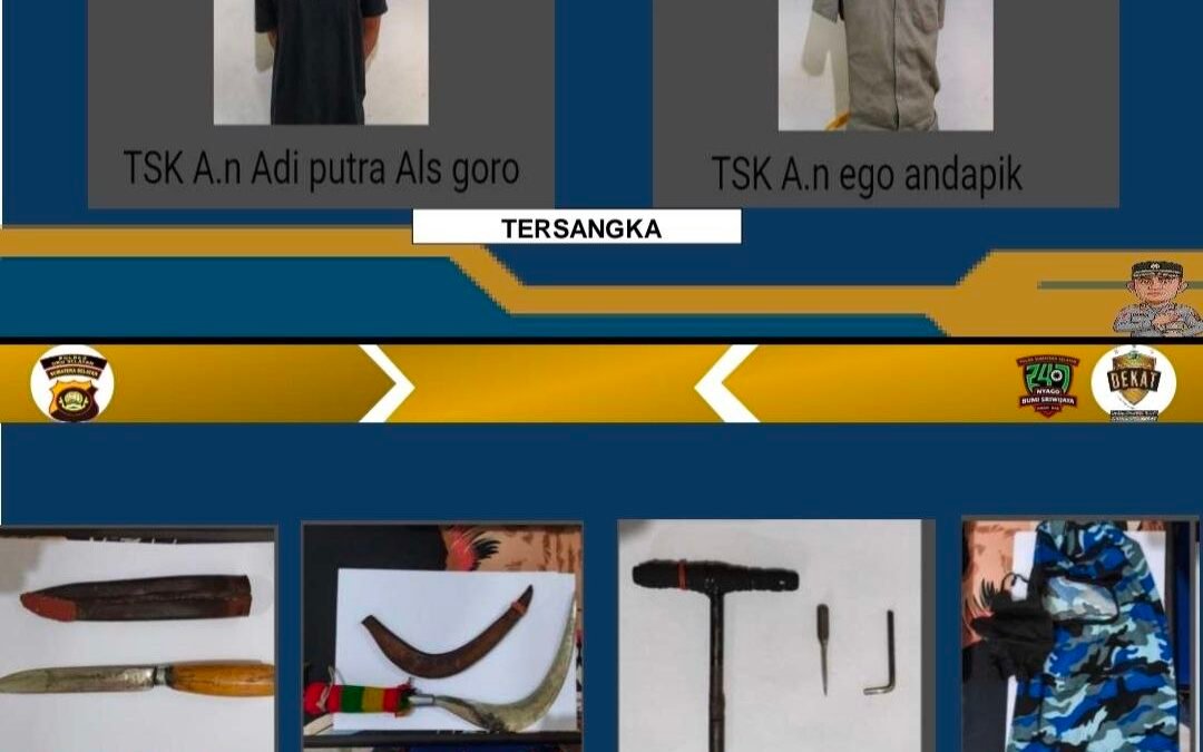 Petugas Polres OKU Selatan mengamankan dua pria yang membawa senjata tajam dan kunci T dalam Operasi Sikat Musi.